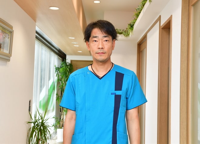 ファミリー歯科にししろい_高山　謙一