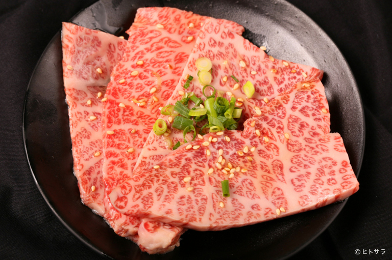 炭火焼肉　金龍