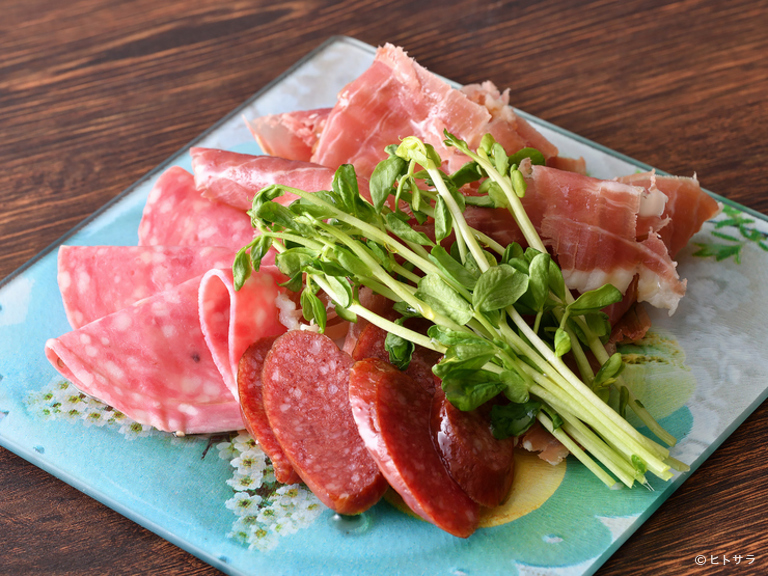 Bar Cafe Tails_1