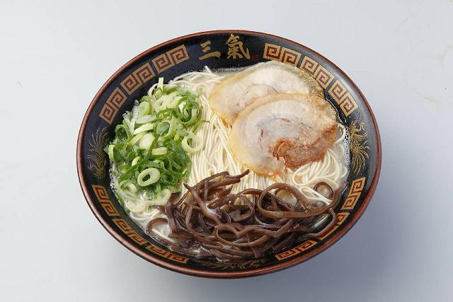 博多三氣　板付店_3