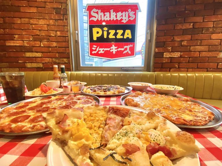 シェーキーズ　プラザハウス店_1