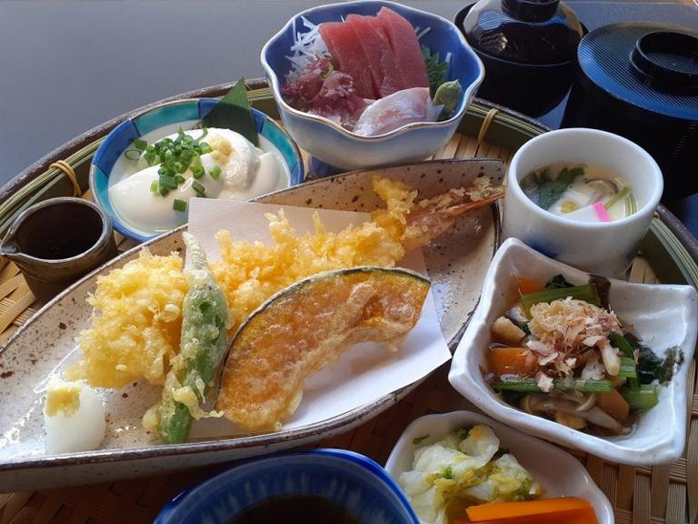 杉戸天然温泉　雅楽の湯