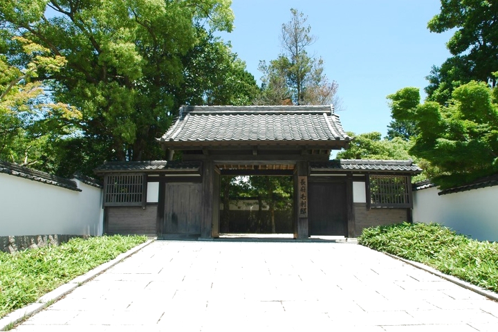 長府毛利邸