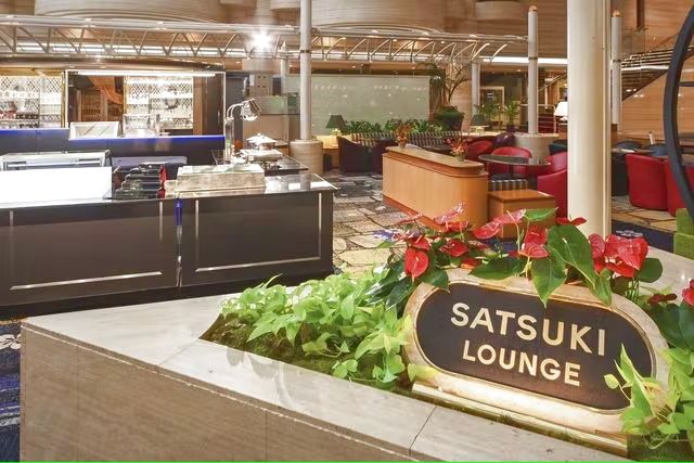 ティー＆カクテル「SATSUKI LOUNGE」_ホテルニューオータニ大阪