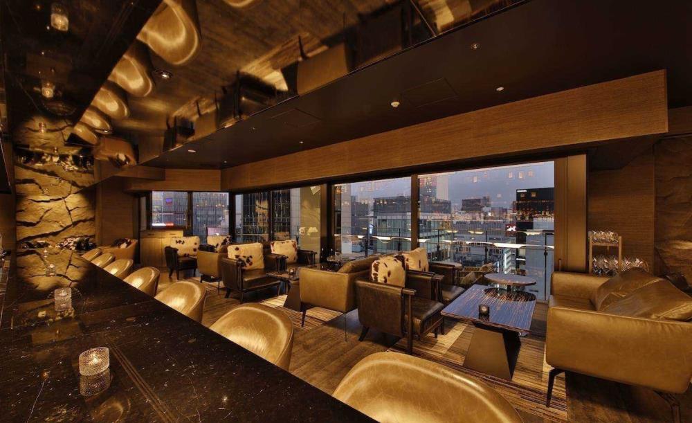 THE GREY ROOM