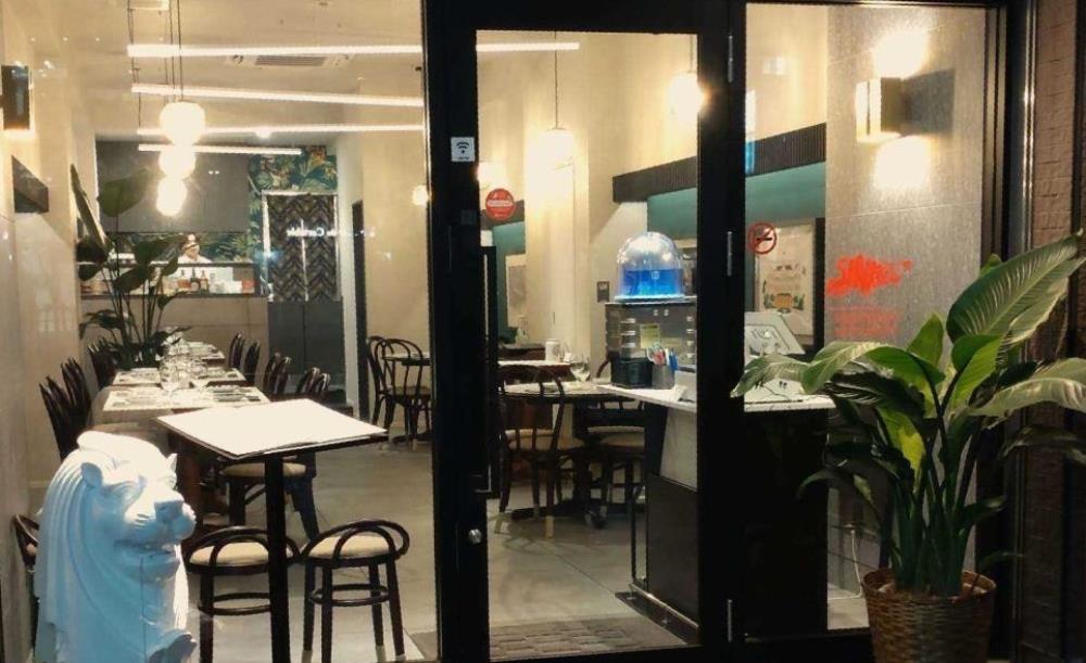 SINGAPORE CUISINE SINKIES