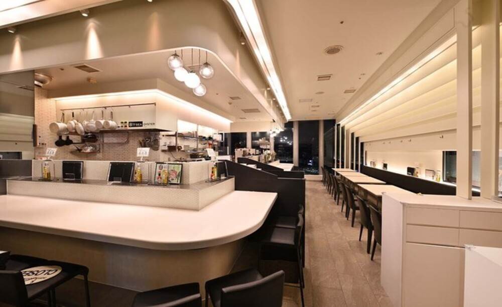 8TH SEA OYSTER Bar ミント神戸店
