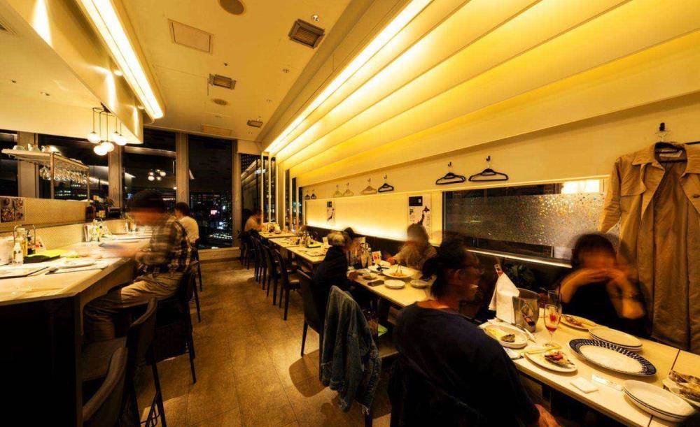 8TH SEA OYSTER Bar ミント神戸店_4
