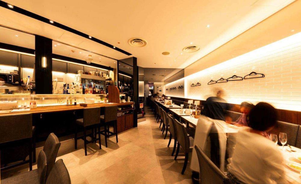 8TH SEA OYSTER Bar なんばパークス店