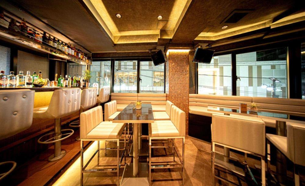 LIP BAR ＆ DART EBISU