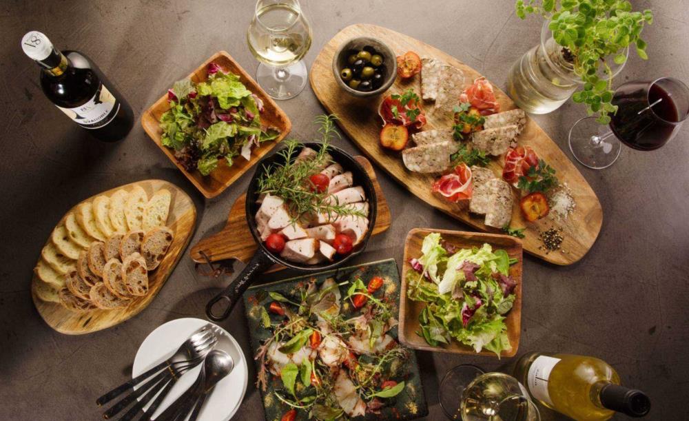 Embassy Cafe & Dining_4