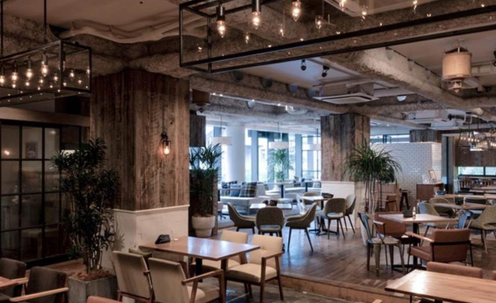 Cafe，Dining&Bar 104.5