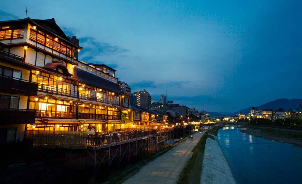 LE UN 鮒鶴京都鴨川リゾート