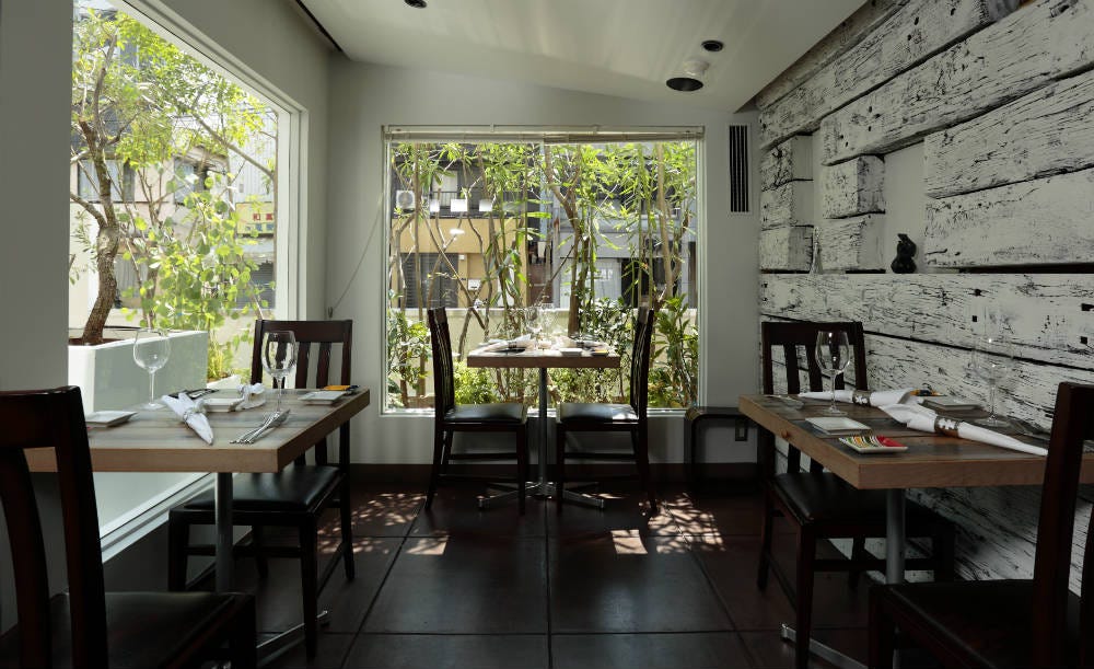 白金 chez tomo Natural Cuisine