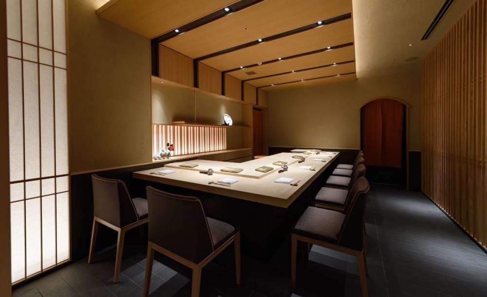 日本料理 八千代