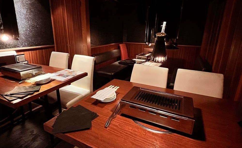 焼肉 にくだらけ（旧：にくだらけ）