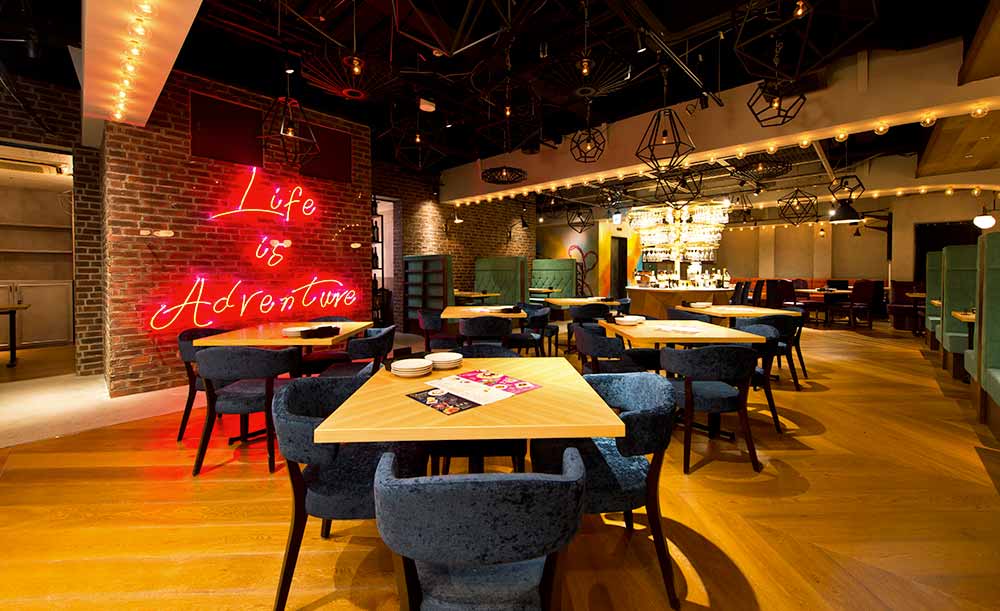 ワインビュッフェ　ESOLA新宿