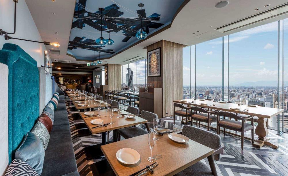 The Living Room with SKY BAR　三井ガーデンホテル名古屋プレミア18F／三井ガーデンホテル名古屋プレミア