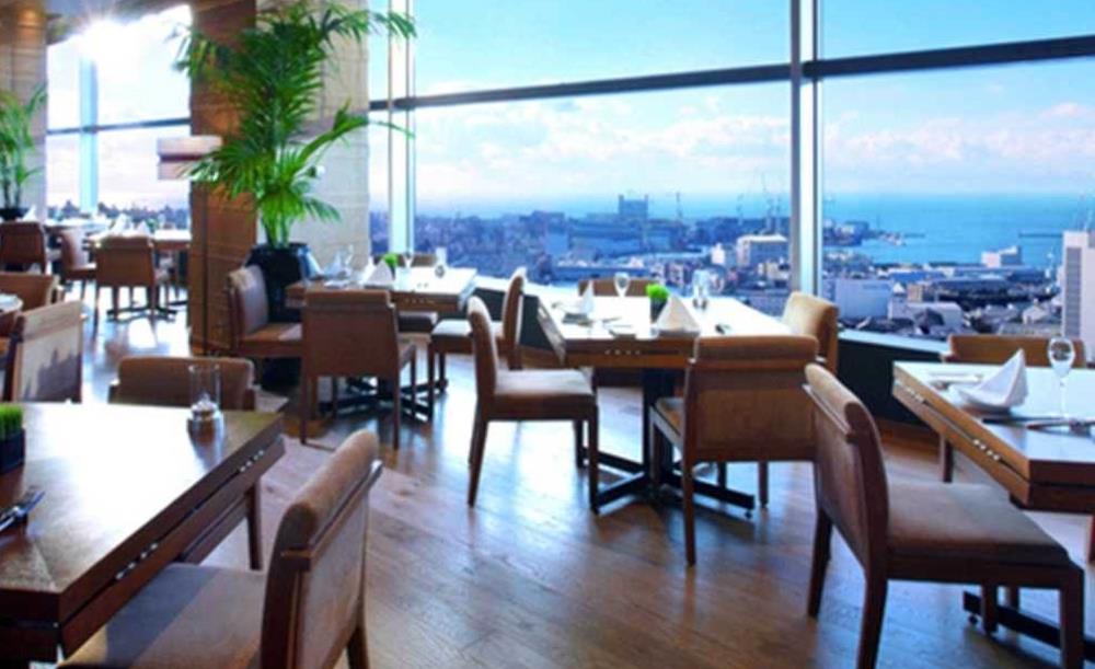restaurant GRILL TABLE with SKY BAR／ホテルクラウンパレス神戸