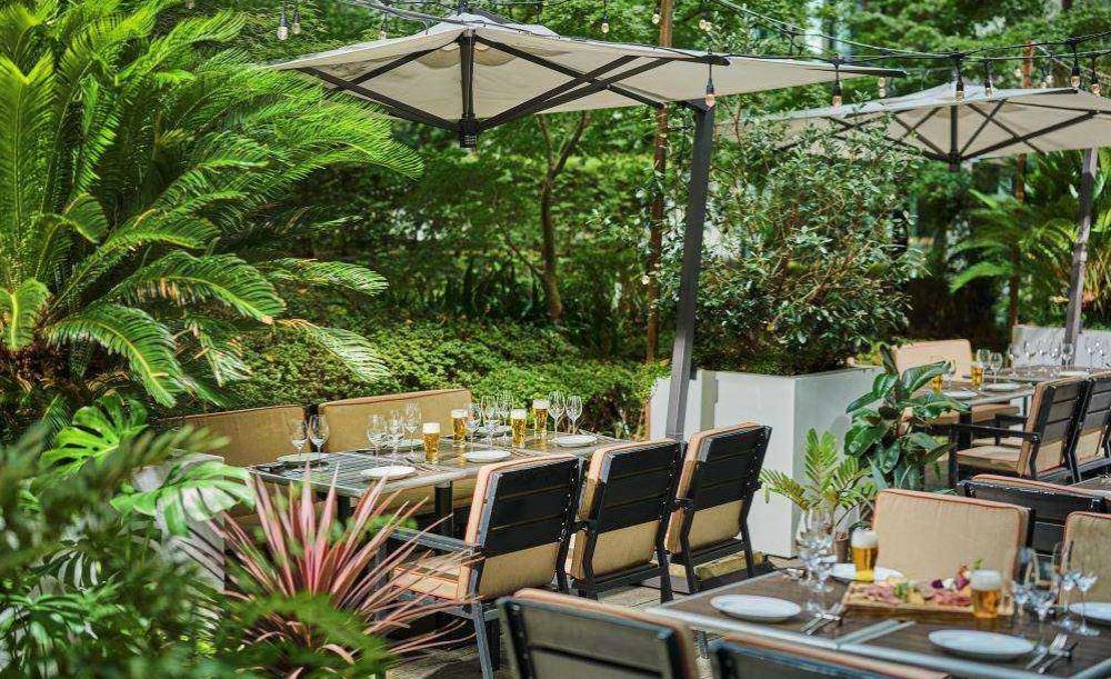 Los Angeles BALCONY Terrace Restaurant & Moon Bar