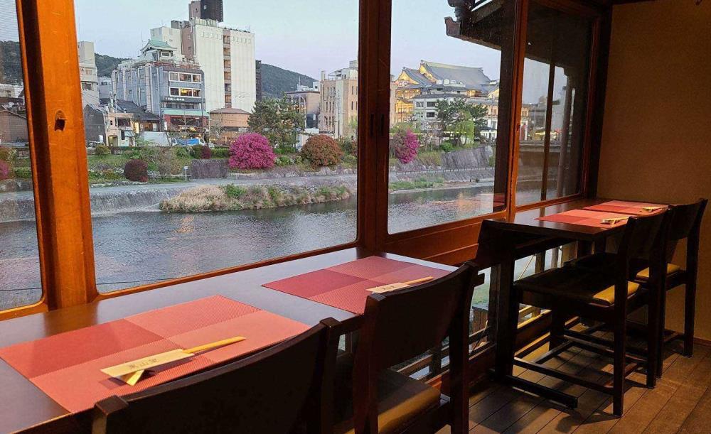 先斗町 TAMANOHIKARI 東山望