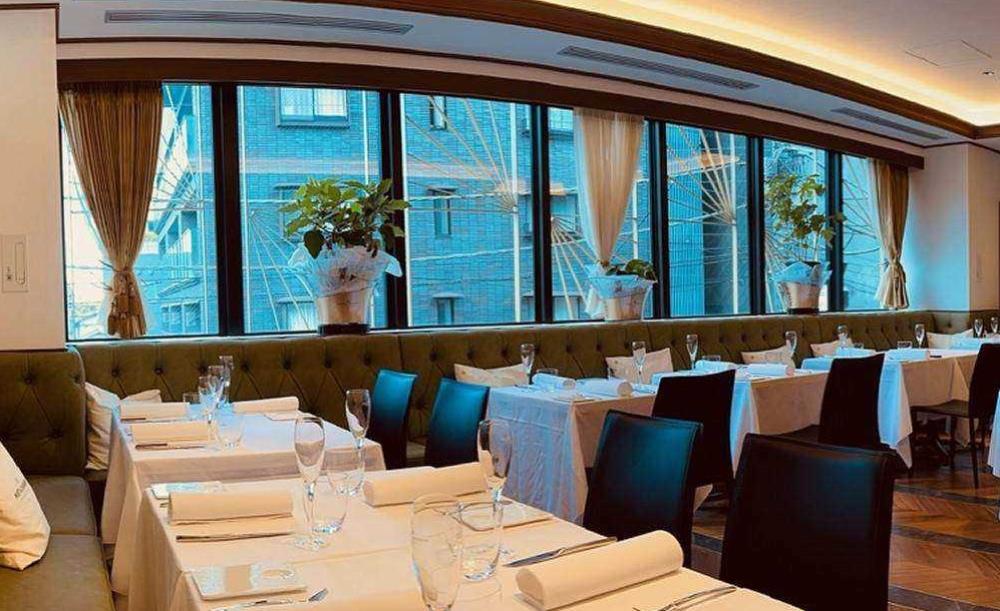 R1 TOKYO Bar&Restaurant