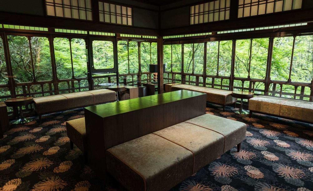 Salon de KANBAYASHI 上林春松本店_3