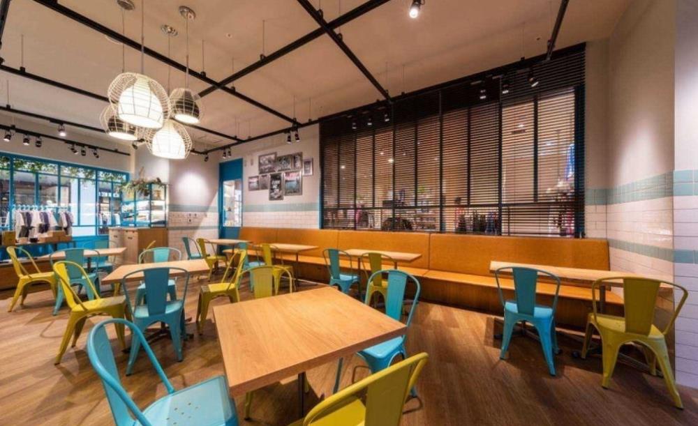 Glorious Chain Cafe 横浜ベイサイド