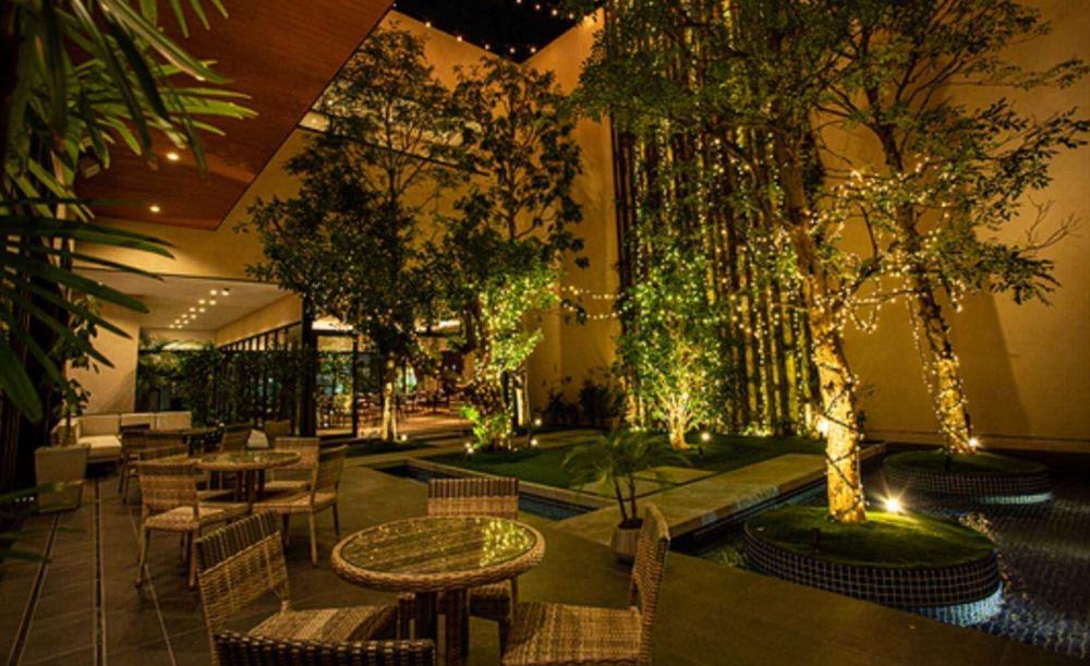 LAZOR GARDEN DINING