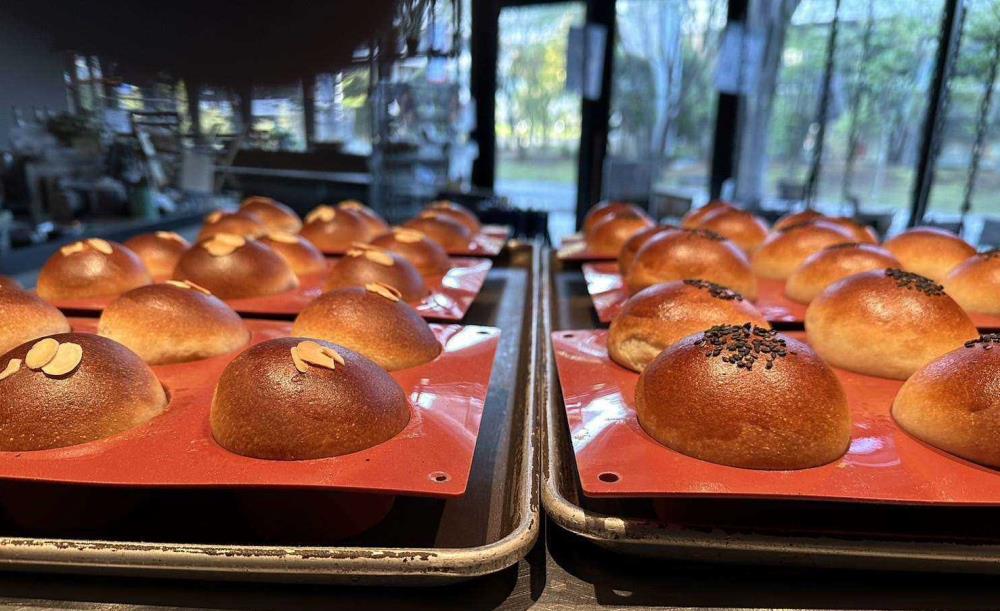 R baker 立川グリーンスプリングス店_2