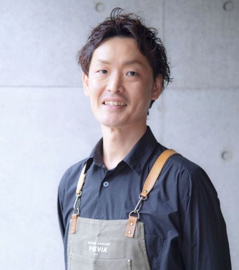 PREVIA 銀座_岩崎 友志