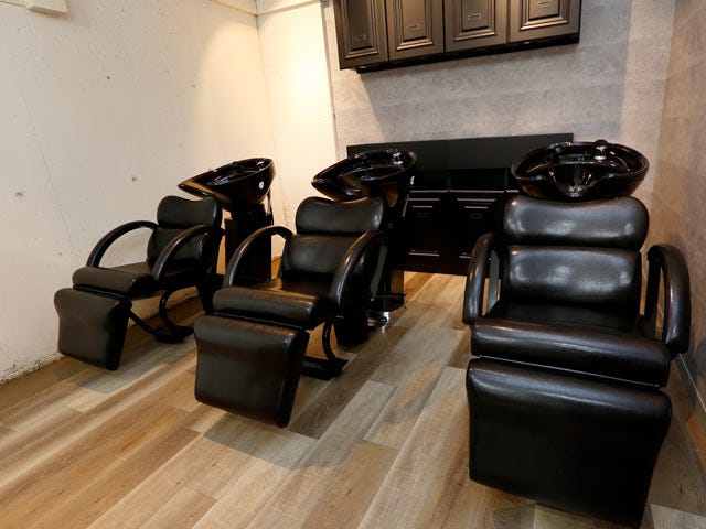 agir hair 北千住駅西口店_1