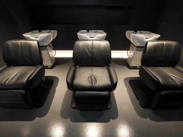 APHRODITE GINZA 御茶ノ水 神保町店_1