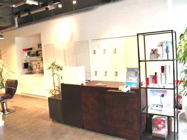 COCKNEY HAIR & BEAUTY_2