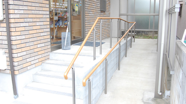 フレンド薬局　東大宮店_3
