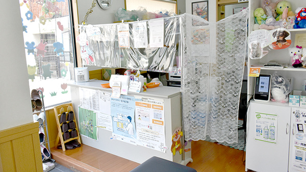 ホワイト薬局伊勢田店_3