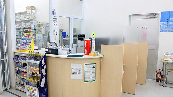 スギ薬局　駒林店_3