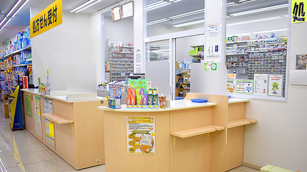 スギ薬局　浦和駅東口店（埼玉県）_3