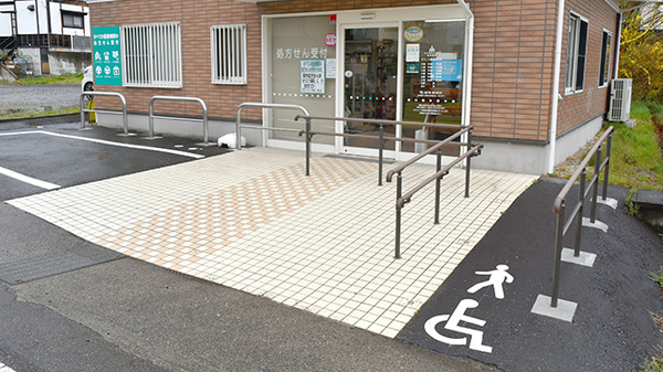 そうごう薬局　新治店_3