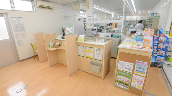 スギ薬局　岩滑店_3