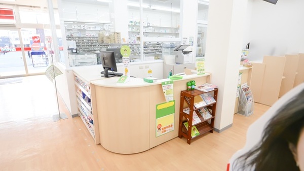 スギ薬局　荒尾店_3
