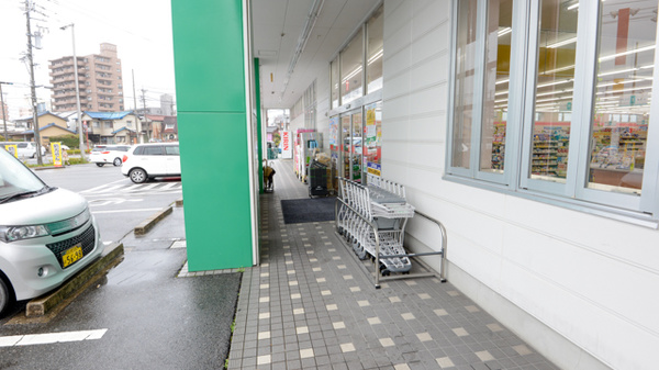 スギ薬局　汗干店_2