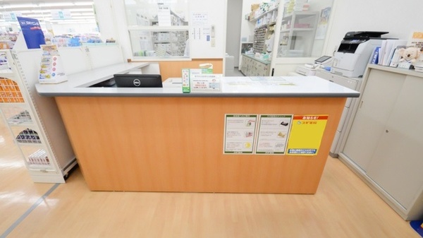 スギ薬局　二川店_3