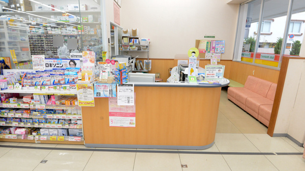スギ薬局　吹田金田店_3