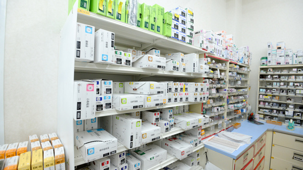 スギ薬局　尼崎西長洲店_4