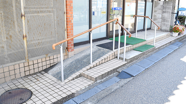 あいう薬局　彦三店_3