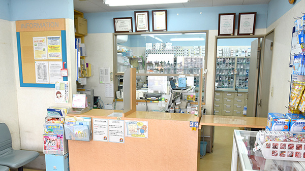 薬局くすりの福太郎飯山満店_3