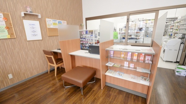 レデイ薬局和気店_3