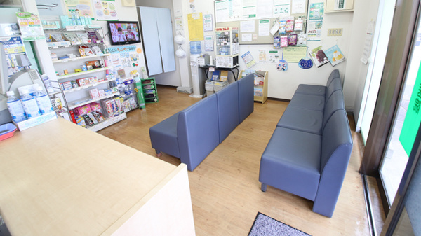 ハロー薬局　福光店_4