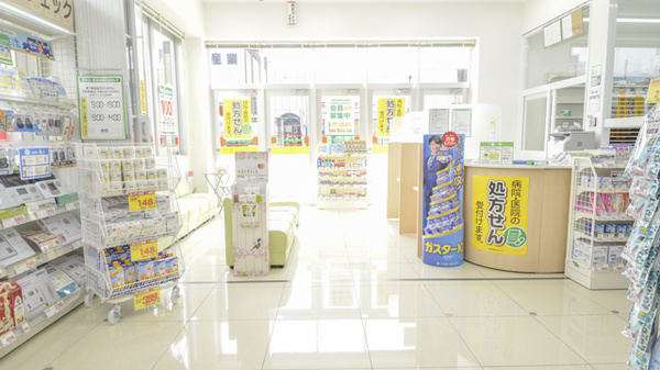 スギ薬局　ひょうたん山店_2